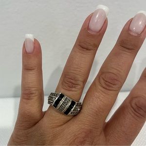 VINTAGE Judith Jack Silver, Onyx & Marcasite front detailed Ring Size 7